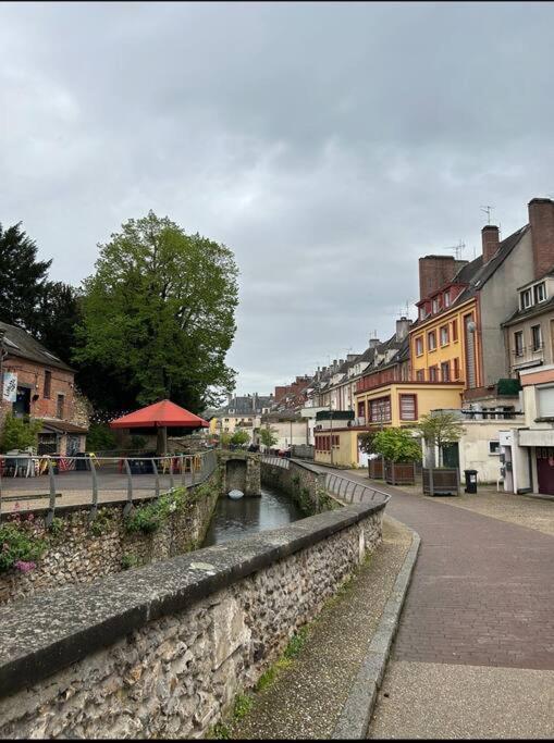 Apt Evreux 900M De La Gare Exterior foto
